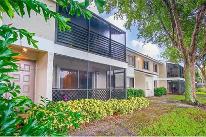 407 Gardens Dr #104, Pompano Beach, FL 33069 - Photo 1