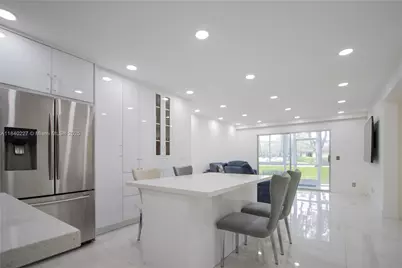 12850 SW 4th Ct #105I, Pembroke Pines, FL 33027 - Photo 1