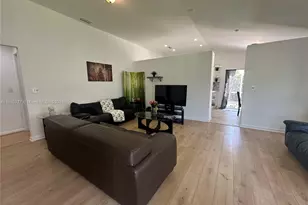 18331 NW 8th St, Pembroke Pines, FL 33029 - Photo 1