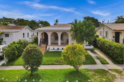 105 NW 32nd Pl, Miami, FL 33125 - Photo 1
