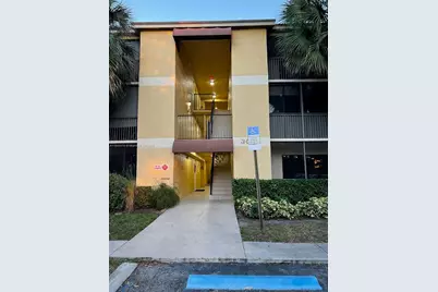 3005 N Oakland Forest Dr #103, Oakland Park, FL 33309 - Photo 1
