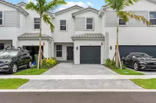 106 SW 184th Pl, Pembroke Pines, FL 33029 - Photo 1