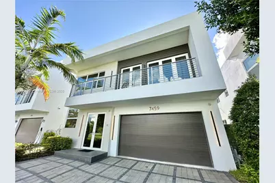 7459 NW 97th Ct, Doral, FL 33178 - Photo 1