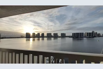 17900 N Bay Rd #PH3, Sunny Isles Beach, FL 33160 - Photo 1