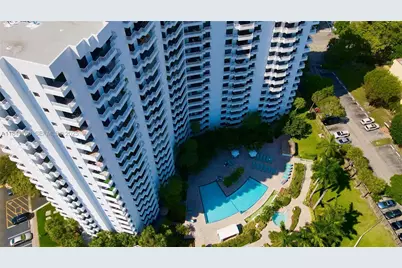 3300 NE 192nd St #807, Aventura, FL 33180 - Photo 1