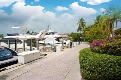 3600 Yacht Club Dr #402, Aventura, FL 33180 - Photo 1