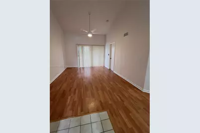 2861 N Oakland Forest Dr #303, Oakland Park, FL 33309 - Photo 1