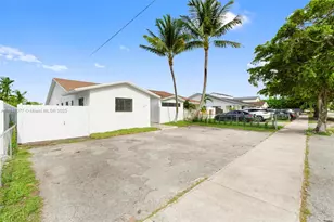 971 SW 88th Ave, Miami, FL 33174 - Photo 1