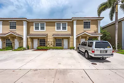 705 SW 122nd Ave #705, Pembroke Pines, FL 33025 - Photo 1