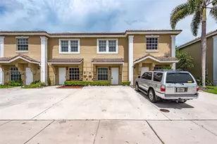 705 SW 122nd Ave, Pembroke Pines, FL 33025 - Photo 1