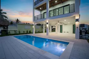 27 Ocean Dr, Key Largo, FL 33037 - Photo 1