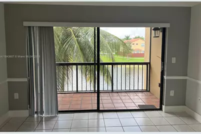 10155 NW 9th St Cir #4-203, Miami, FL 33172 - Photo 1