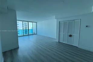 7501 E Treasure Dr, North Bay Village, FL 33141 - Photo 1