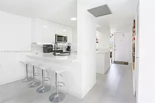 10950 Birchwood Pl, Pembroke Pines, FL 33026 - Photo 1