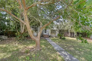 530 NW 10th St, Homestead, FL 33030 - Photo 1