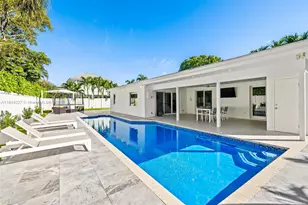 2647 NE 27th Ave, Fort Lauderdale, FL 33306 - Photo 1
