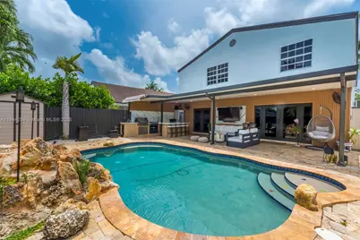 15569 SW 138th Pl, Miami, FL 33177 - Photo 1