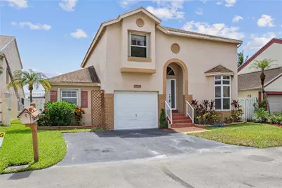 1050 SW 109th Ter, Davie, FL 33324 - Photo 1