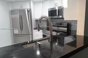 9421 Fontainebleau Blvd, Miami, FL 33172 - Photo 1