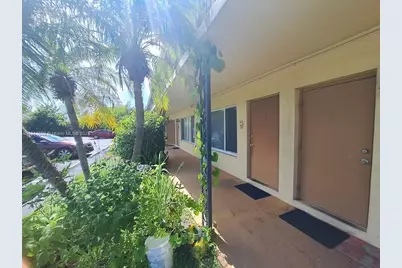 2303 S Federal Hwy #8, Boynton Beach, FL 33435 - Photo 1