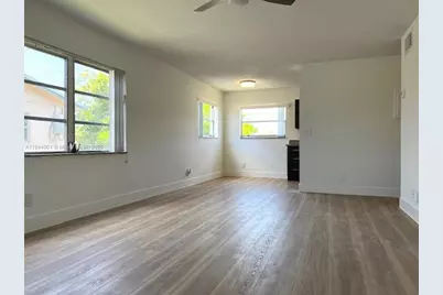 270 NE 40 Street #27, Oakland Park, FL 33334 - Photo 1