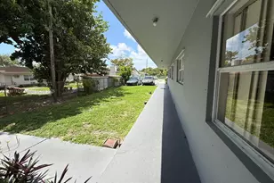 2633 Pierce St, Hollywood, FL 33020 - Photo 1