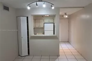 546 SW 1st St, Miami, FL 33130 - Photo 1