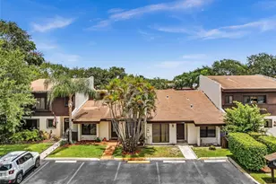 3327 Oak Dr, Hollywood, FL 33021 - Photo 1