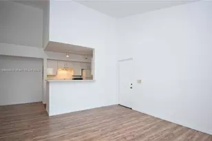 631 SW 111th Ln, Pembroke Pines, FL 33025 - Photo 1