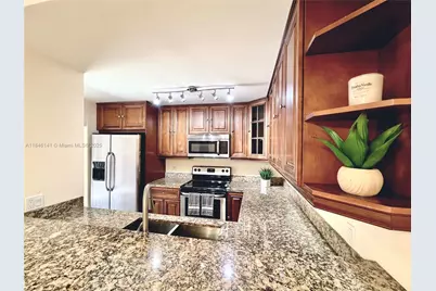182 Charter Way, West Palm Beach, FL 33407 - Photo 1