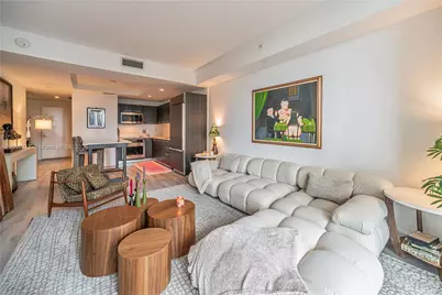 45 SW 9th St #1204, Miami, FL 33130 - Photo 1