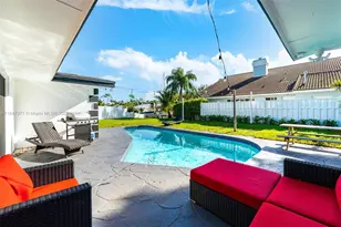 1200 NE 27th Way, Pompano Beach, FL 33062 - Photo 1