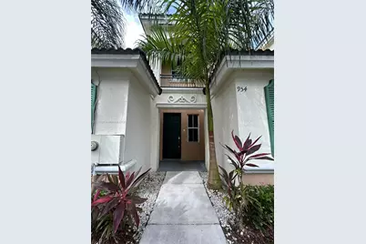 954 NE 42nd Ter, Homestead, FL 33033 - Photo 1