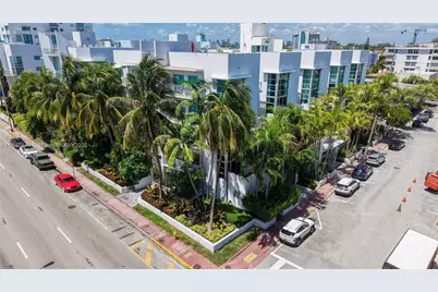 7744 Collins Ave #21, Miami Beach, FL 33141 - Photo 1