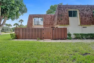 8900 SW 20th Pl, Davie, FL 33324 - Photo 1