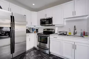 2784 NW 9th St, Fort Lauderdale, FL 33311 - Photo 1