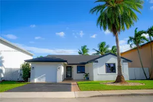 14610 Ashland Pl, Davie, FL 33325 - Photo 1