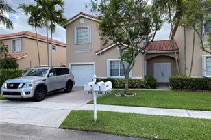 562 NW 130th Ave, Pembroke Pines, FL 33028 - Photo 1