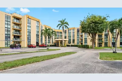 11780 SW 18th St #115-2, Miami, FL 33175 - Photo 1