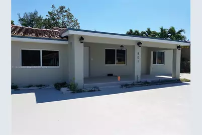 801 NW 30th Pl, Miami, FL 33125 - Photo 1
