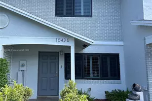 10425 NW 3rd St, Pembroke Pines, FL 33026 - Photo 1