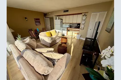 900 Bay Dr #713, Miami Beach, FL 33141 - Photo 1