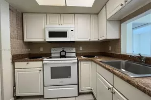 7625 Tam Oshanter Blvd, North Lauderdale, FL 33068 - Photo 1