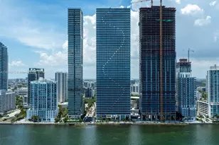 700 NE 24th St, Miami, FL 33137 - Photo 1