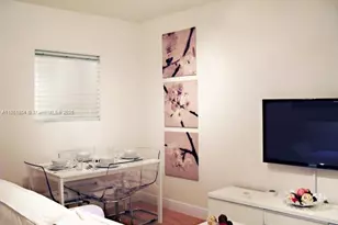 921 Meridian Ave, Miami Beach, FL 33139 - Photo 1