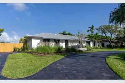 17902 SW 87th Pl, Palmetto Bay, FL 33157 - Photo 1