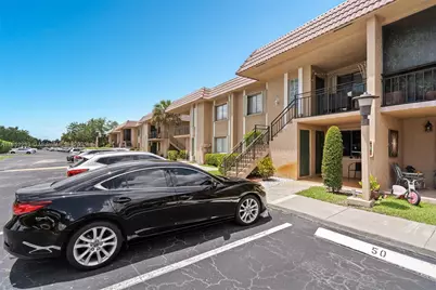 197 Lakeview Dr #102, Weston, FL 33326 - Photo 1