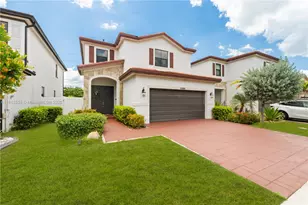 10488 W 35th Way, Hialeah, FL 33018 - Photo 1