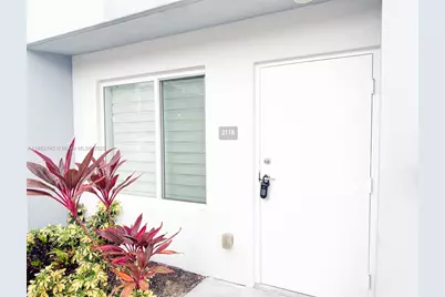 2555 NE 193rd St #2118, Miami, FL 33180 - Photo 1