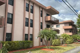 690 NE 123rd St, North Miami, FL 33161 - Photo 1